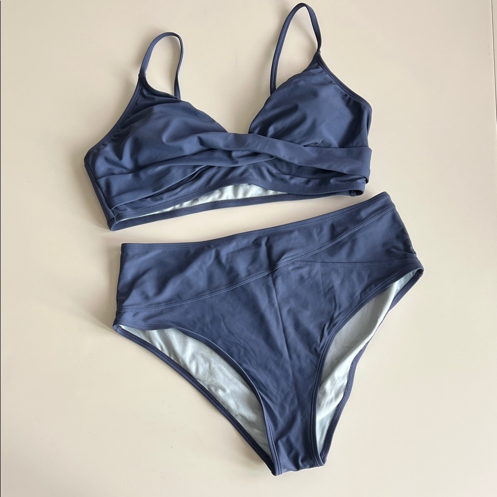 CUPSHE Women's Bikini Sets Two Piece Swimsuit High Waisted V Neck Twist Front